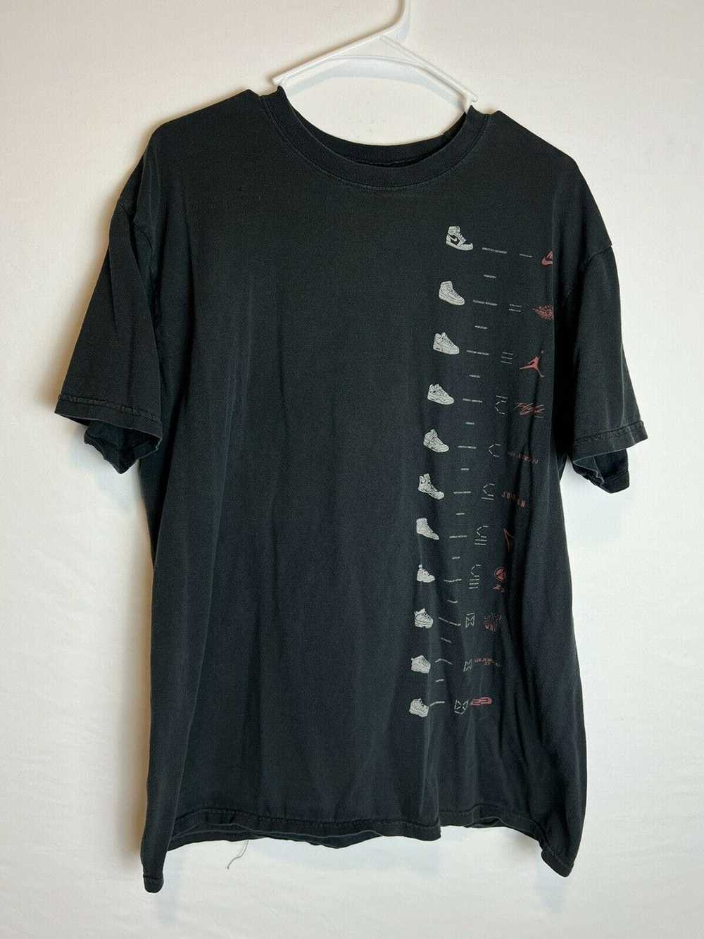 Nike Air Jordan Vintage Shoes 1-22 Nike T-Shirt 2… - image 1
