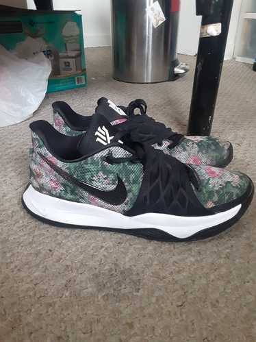 Kyrie low hotsell 1 floral