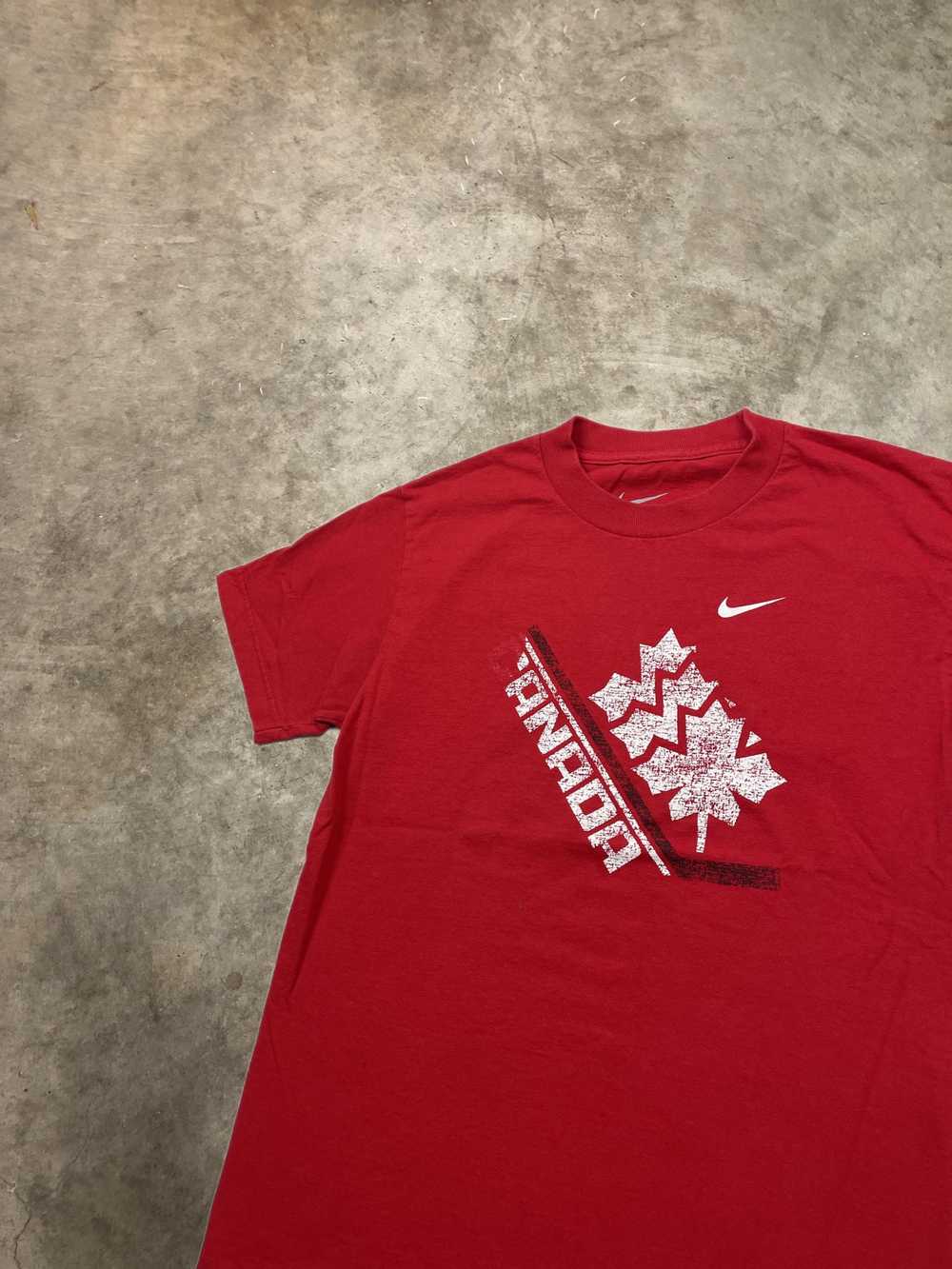 Nike Nike Team Canada T-shirt Hockey Sports Swoos… - image 1