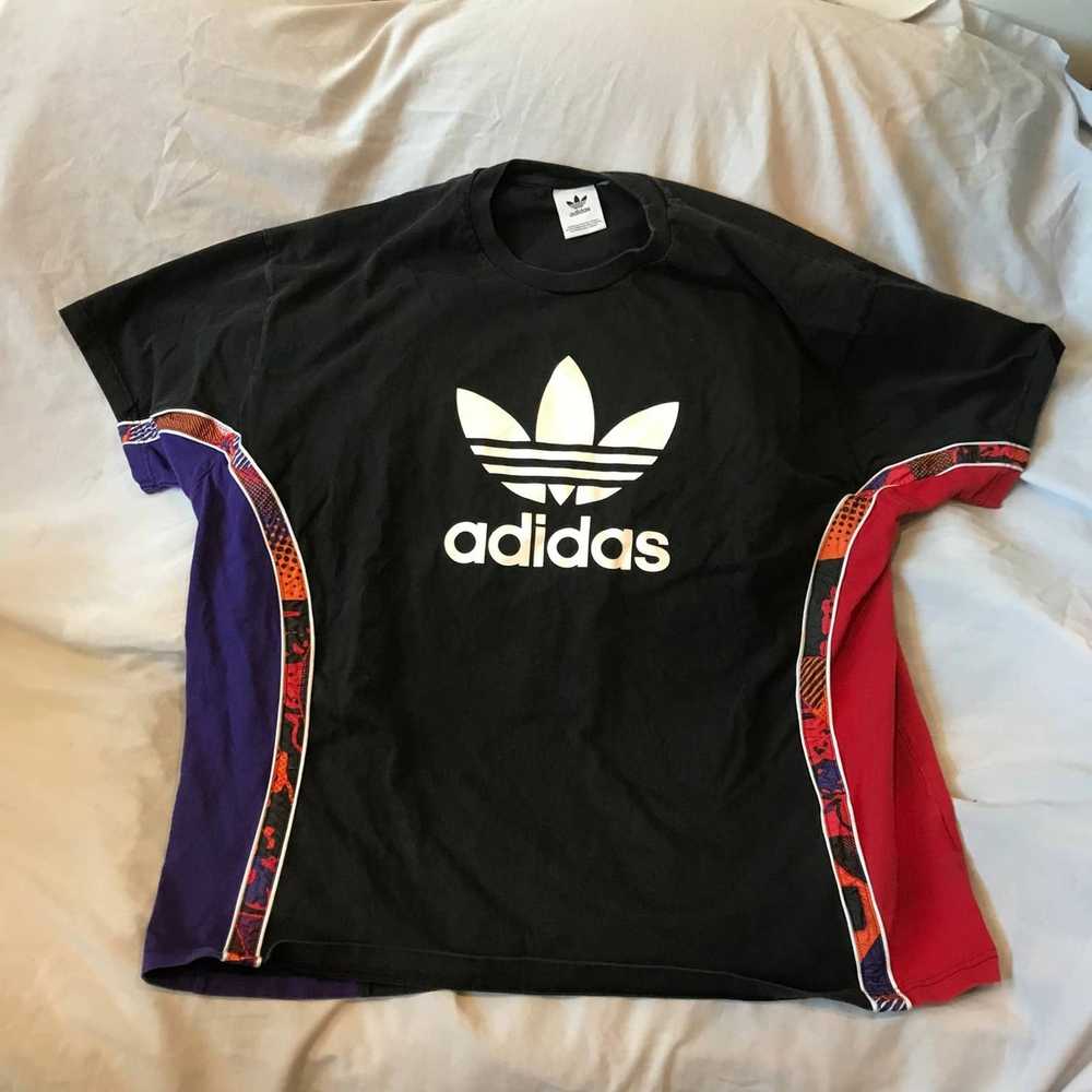 Adidas Adidas Vintage Streatwear T-Shirt - image 1