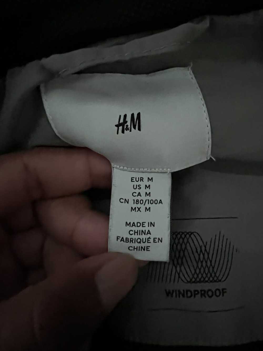H&M H&M grey and black mens windbreaker jacket - image 2