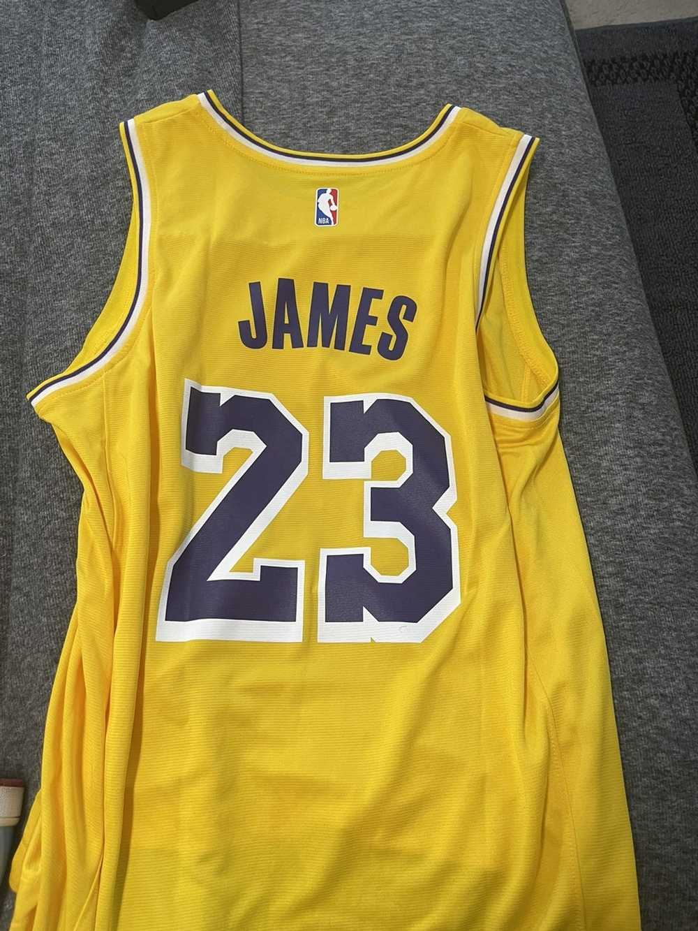 NBA Lakers Lebron James - image 2