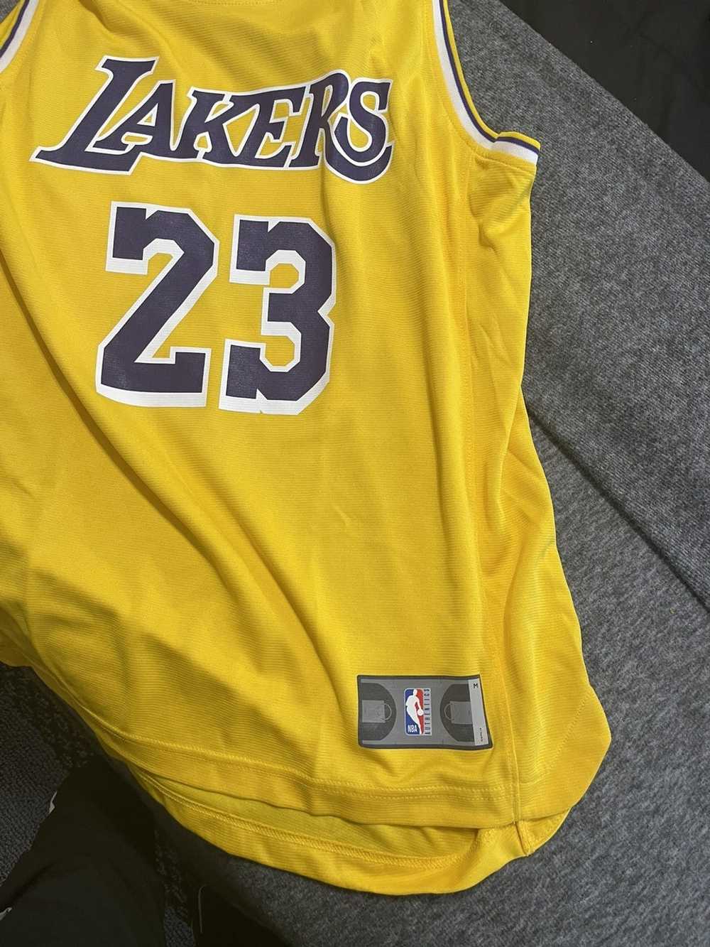 NBA Lakers Lebron James - image 4