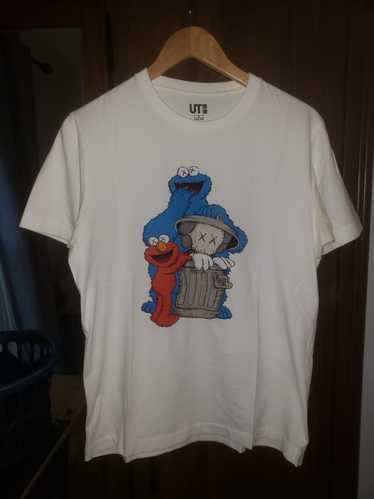 Kaws × Uniqlo KAWS x Uniqlo x Sesame Street Compa… - image 1