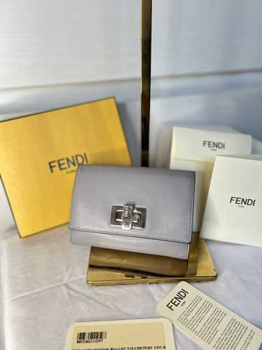 Fendi Fendi peekaboo medium wallet Pre loved