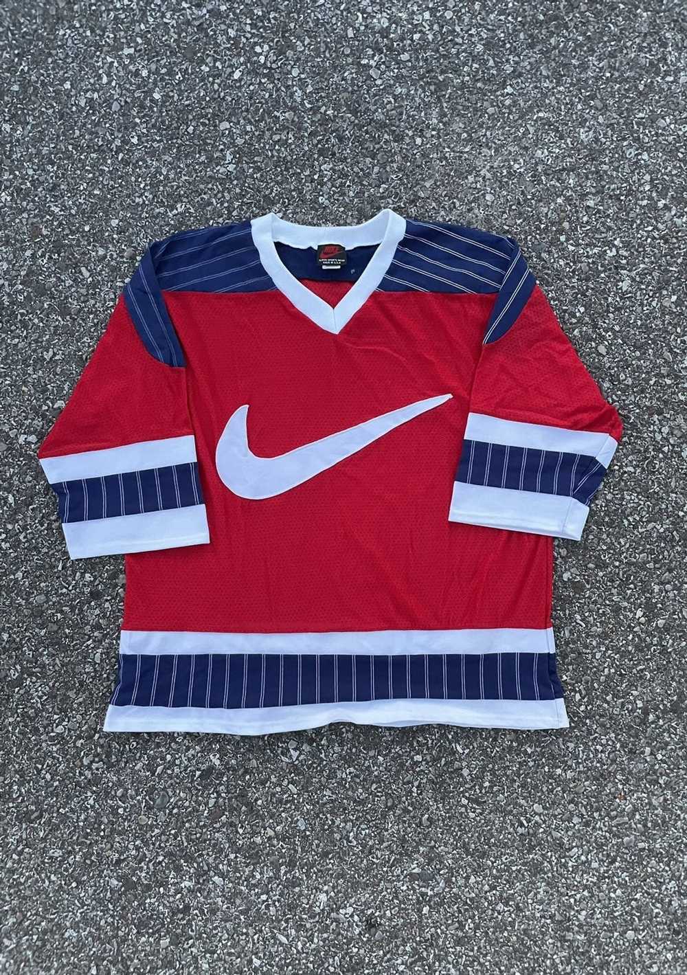 Vintage Nike Team Canada Hockey Jersey. Small — TopBoy