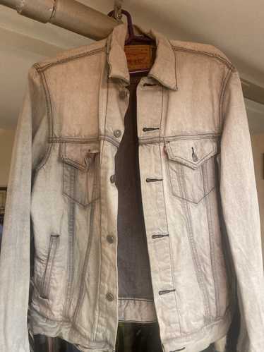 Levi's Levi’s white jean jacket