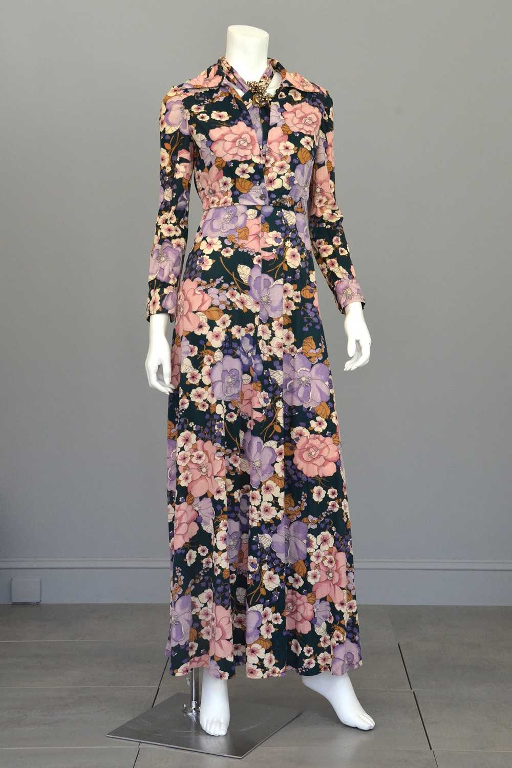 1970s Twisted Halter Keyhole Floral Print Maxi Dr… - image 5