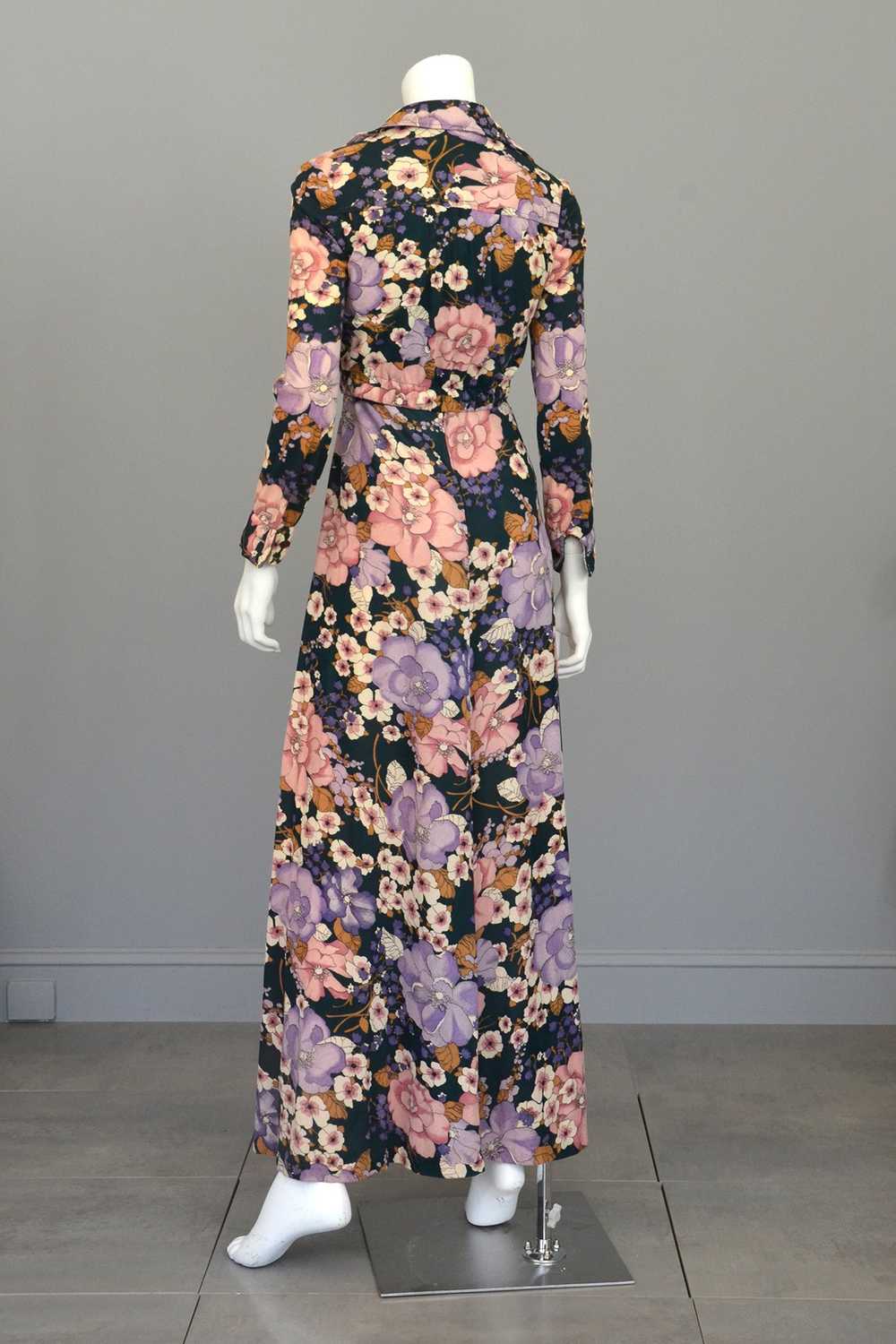 1970s Twisted Halter Keyhole Floral Print Maxi Dr… - image 6