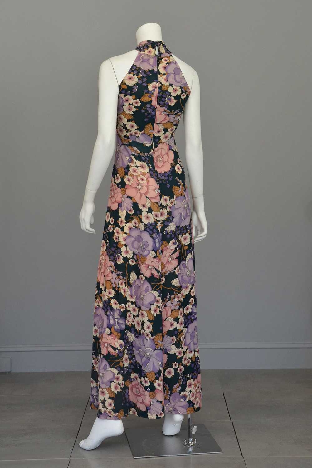 1970s Twisted Halter Keyhole Floral Print Maxi Dr… - image 8