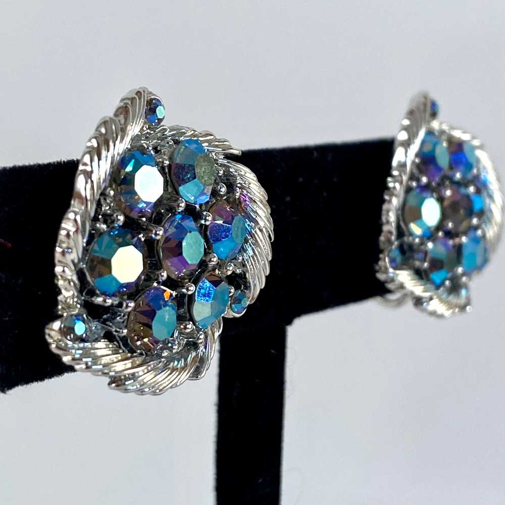 Late 50s/ Early 60s Lisner Rhinestone Earrings - image 5