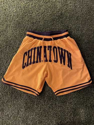 Market CHINATOWN MARKET SMILEY BASKETBALL SHORTS … - image 1