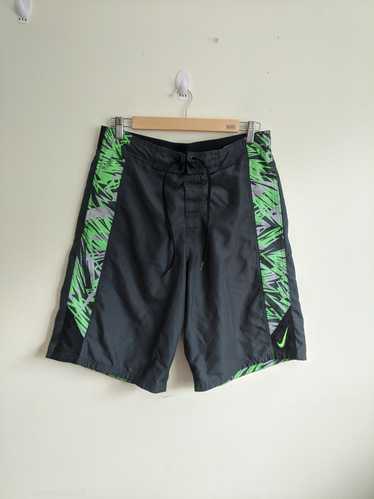 Nike Nike men size Medium swim trunks.