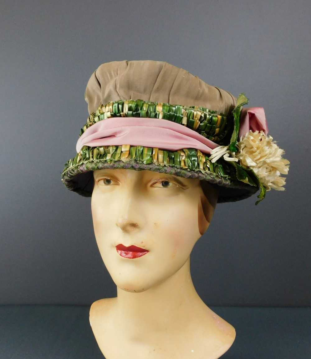 Vintage 1920s Silk Floral Hat with Straw Trim, Gr… - image 2
