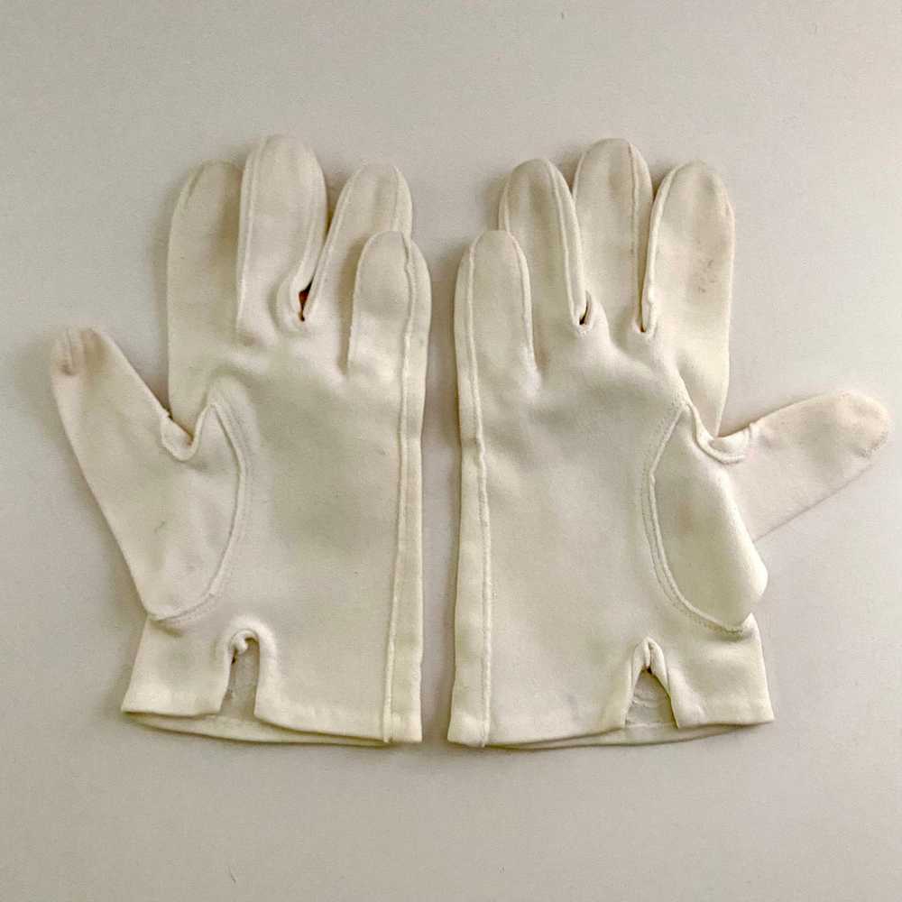 Late 50s/ Early 60s Short Gloves - image 3