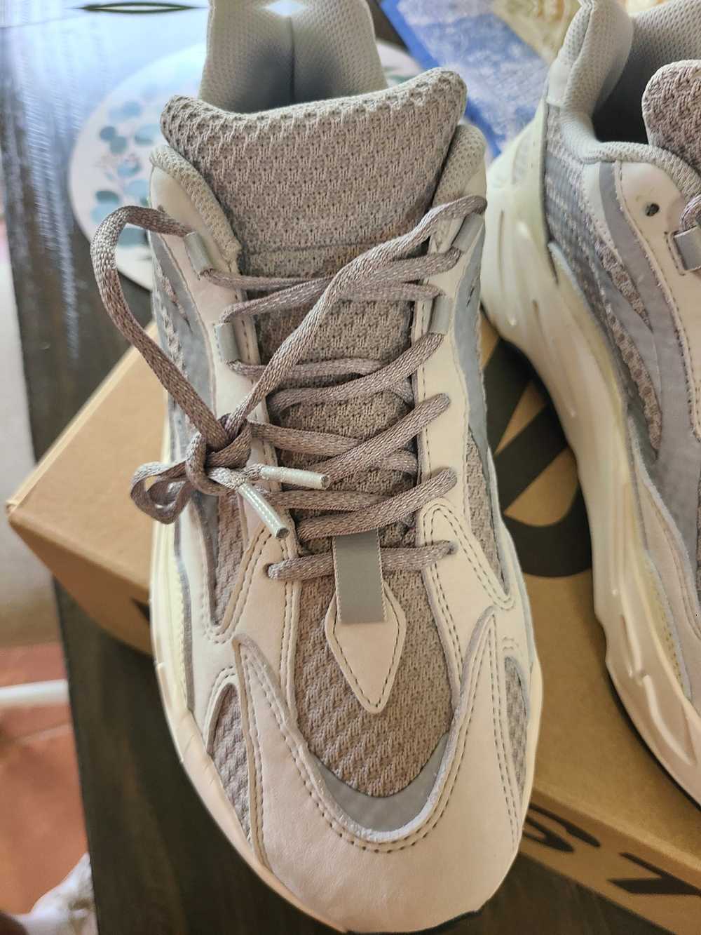 Adidas Yeezy 700s static - image 2