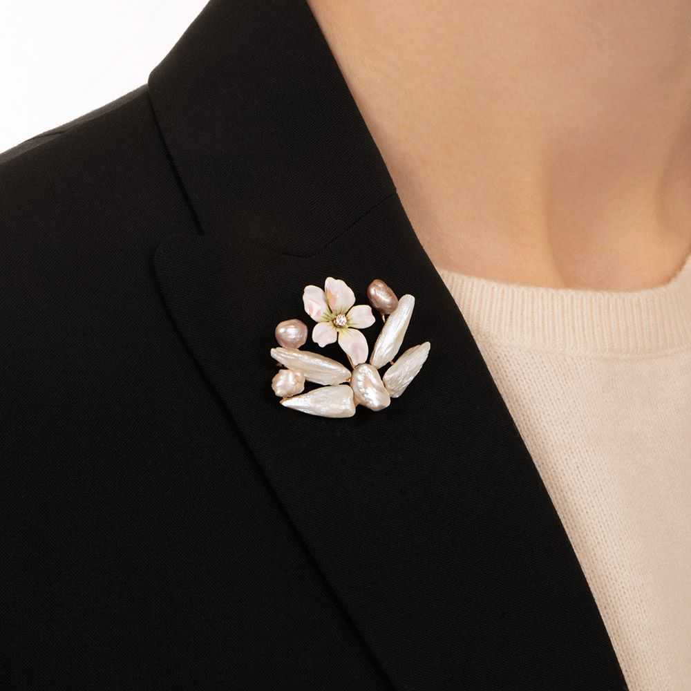 Vintage Enameled Flower and Freshwater Pearl Pend… - image 5