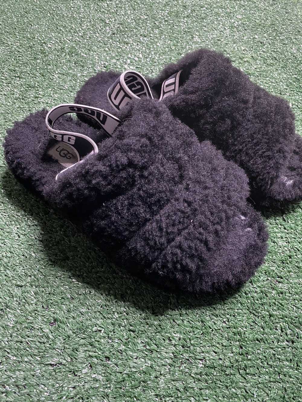 Ugg UGG WMN FUR SANDELS SLIPPERS (Tried On) Black - image 2