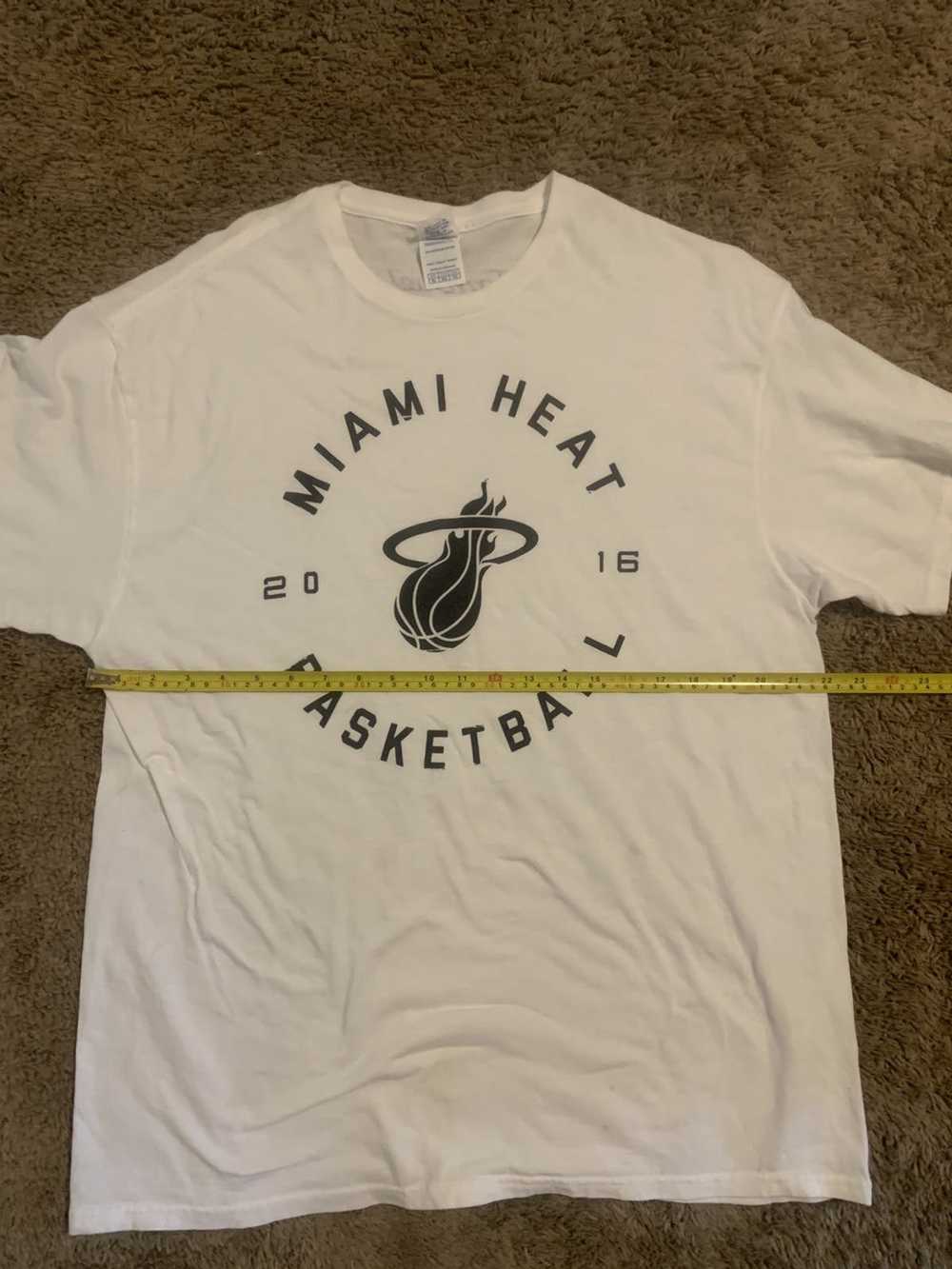 NBA Vintage miami heat "white hot heat" shirt 201… - image 4