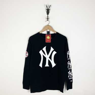 New York Yankees Shirt Mens Medium Henley Embroidered Logo Short Sleeve  Casual *