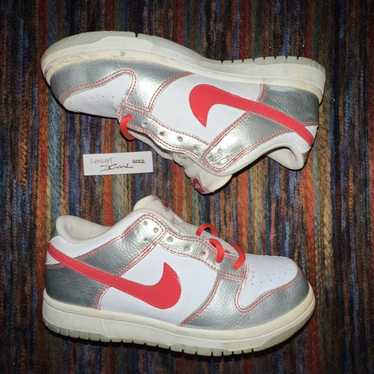 Nike × Streetwear 309601-062 Nike Dunk Low 2005 S… - image 1