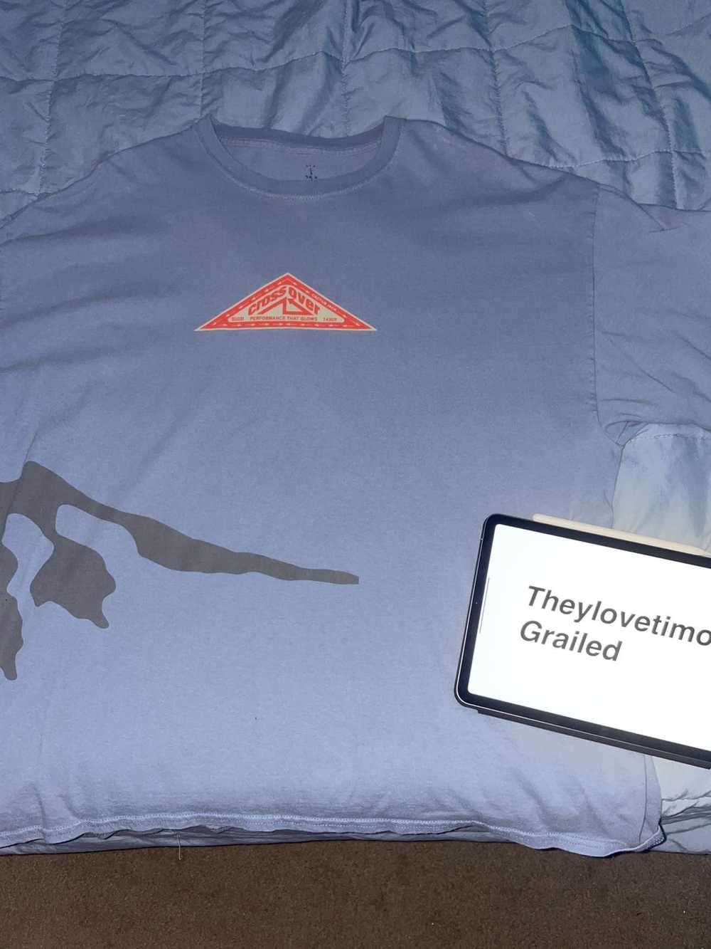 travis scott glow in the dark shoes