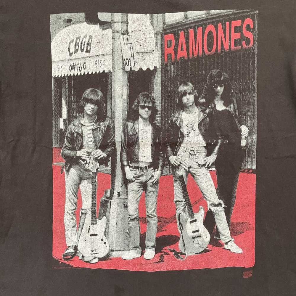 Band Tees × Vintage Vintage 1990s Ramones CBGB sh… - image 4