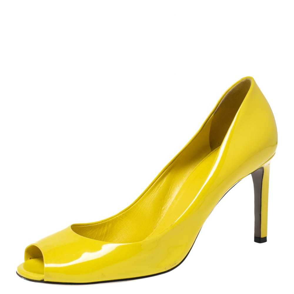 Gucci Patent leather flats - image 1