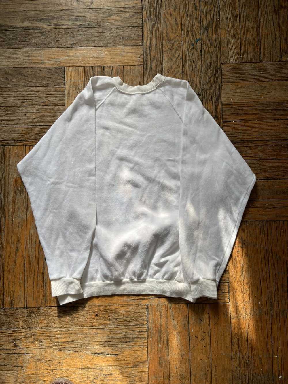 Vintage Vintage 90s White Crewneck St.John’s Silv… - image 2