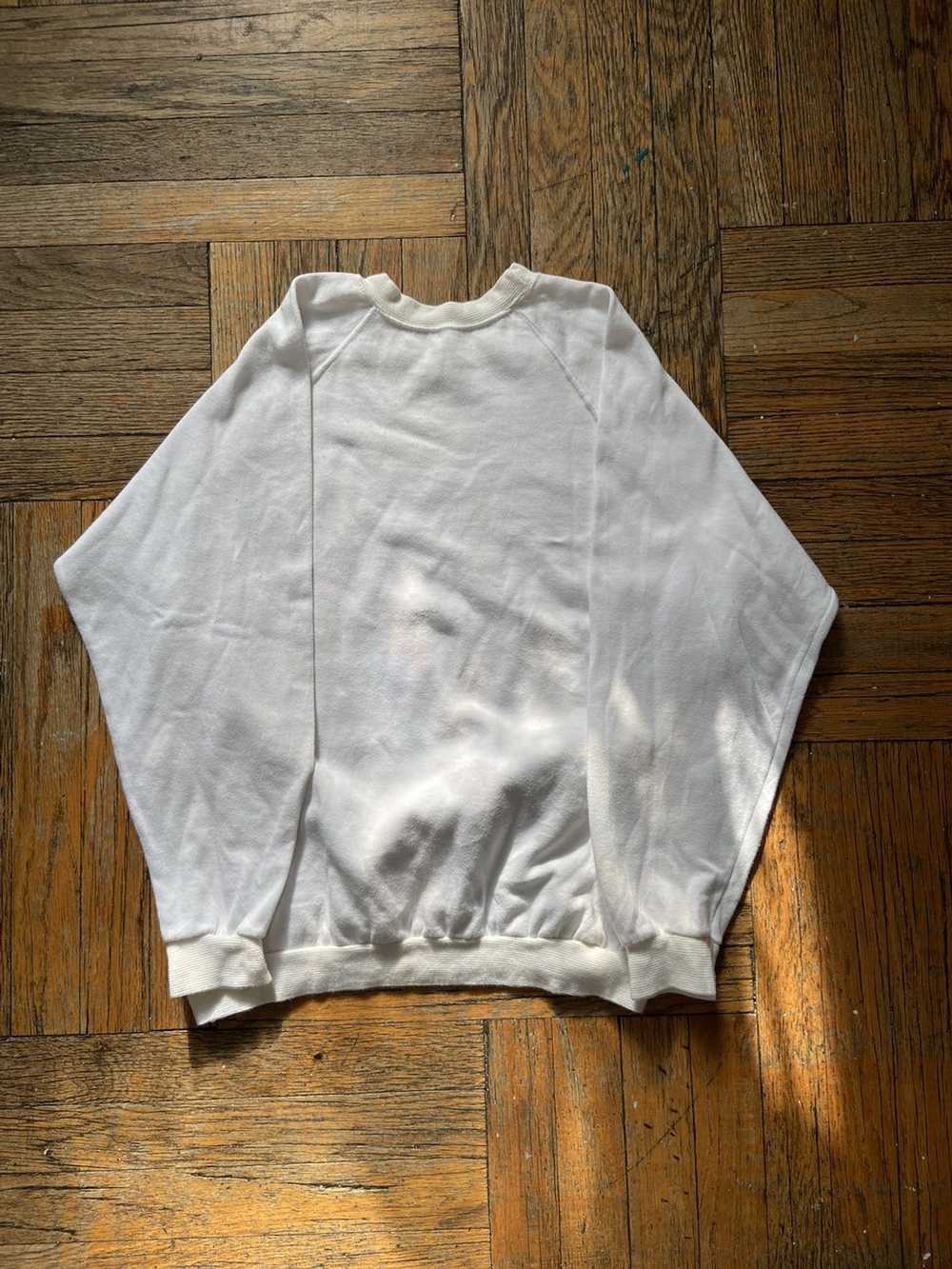 Vintage Vintage 90s White Crewneck St.John’s Silv… - image 3