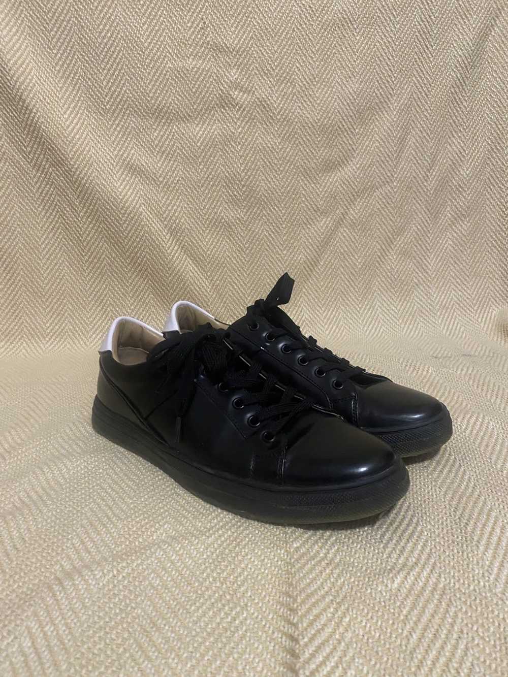 Kenneth Cole Kenneth Cole black leather sneakers - image 1