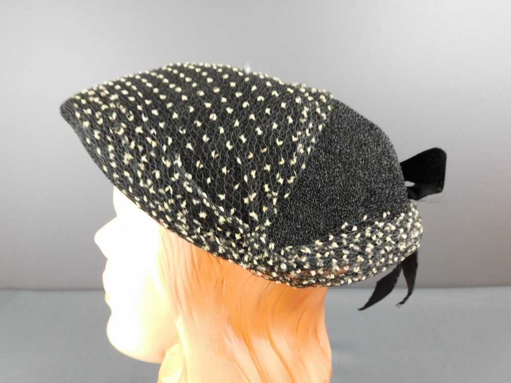 Vintage Black 1950s Hat with Black & White Nettin… - image 5