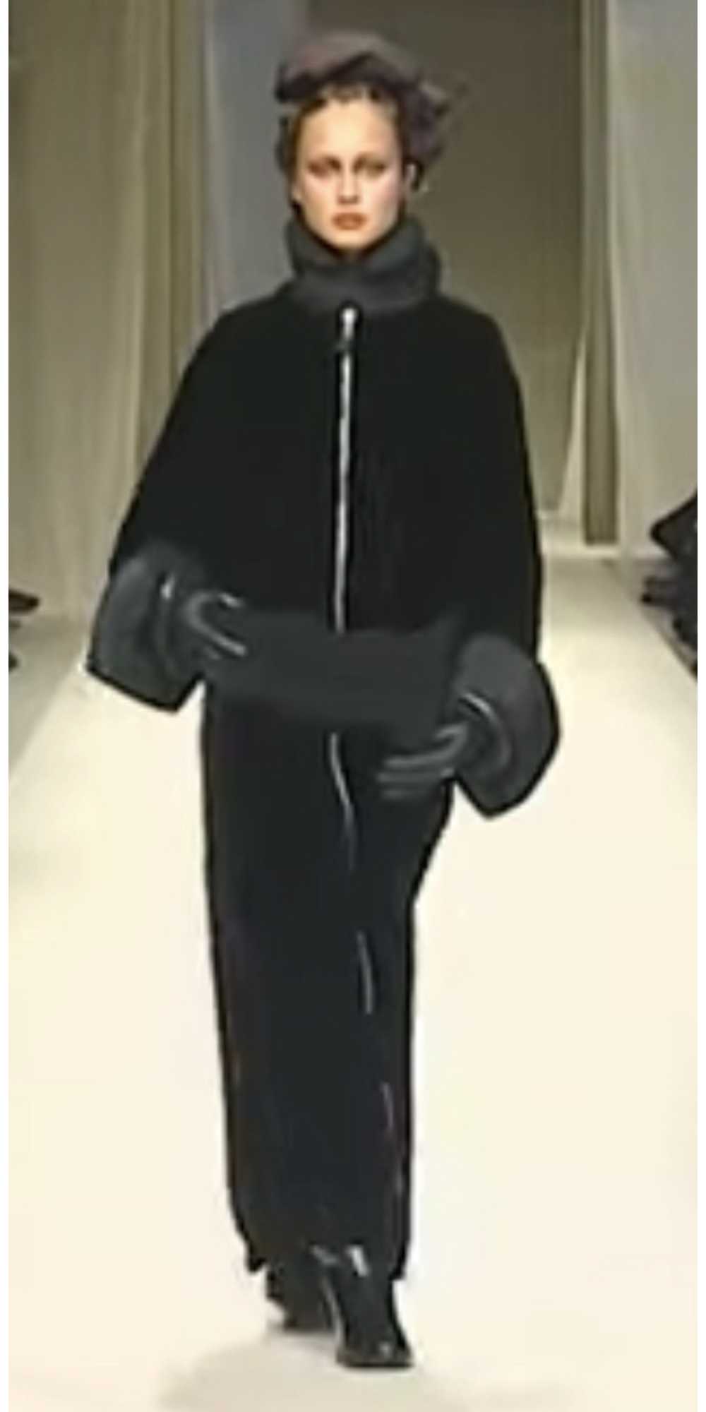 JEAN PAUL GAULTIER Hooded padded-cuff velvet coat… - image 4