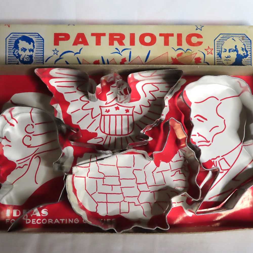 Vintage Boxed Set Patriotic Cookie Cutter America… - image 2