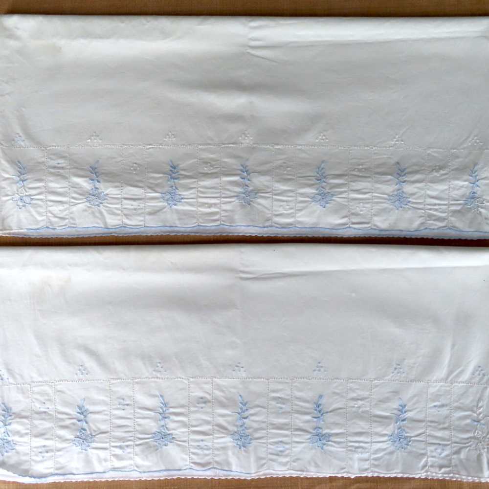 Vintage Embroidered Pillowcase Pair White Cotton … - image 2