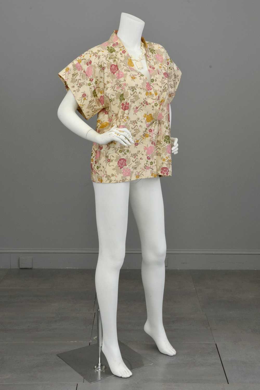 1970s doing 40s Floral Kimono Jacket - image 3