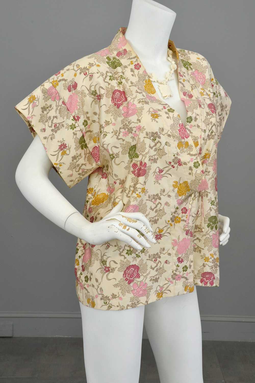 1970s doing 40s Floral Kimono Jacket - image 6