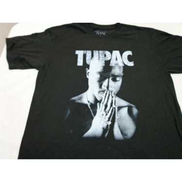 praying Gem t - Tupac shirt