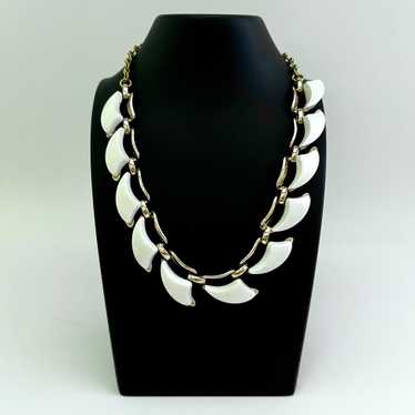 Late 50s/ Early 60s Lucite Necklace - image 1