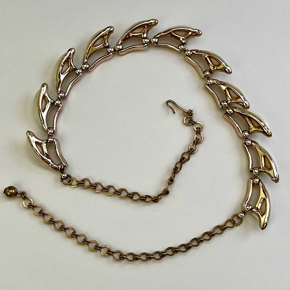 Late 50s/ Early 60s Lucite Necklace - image 5