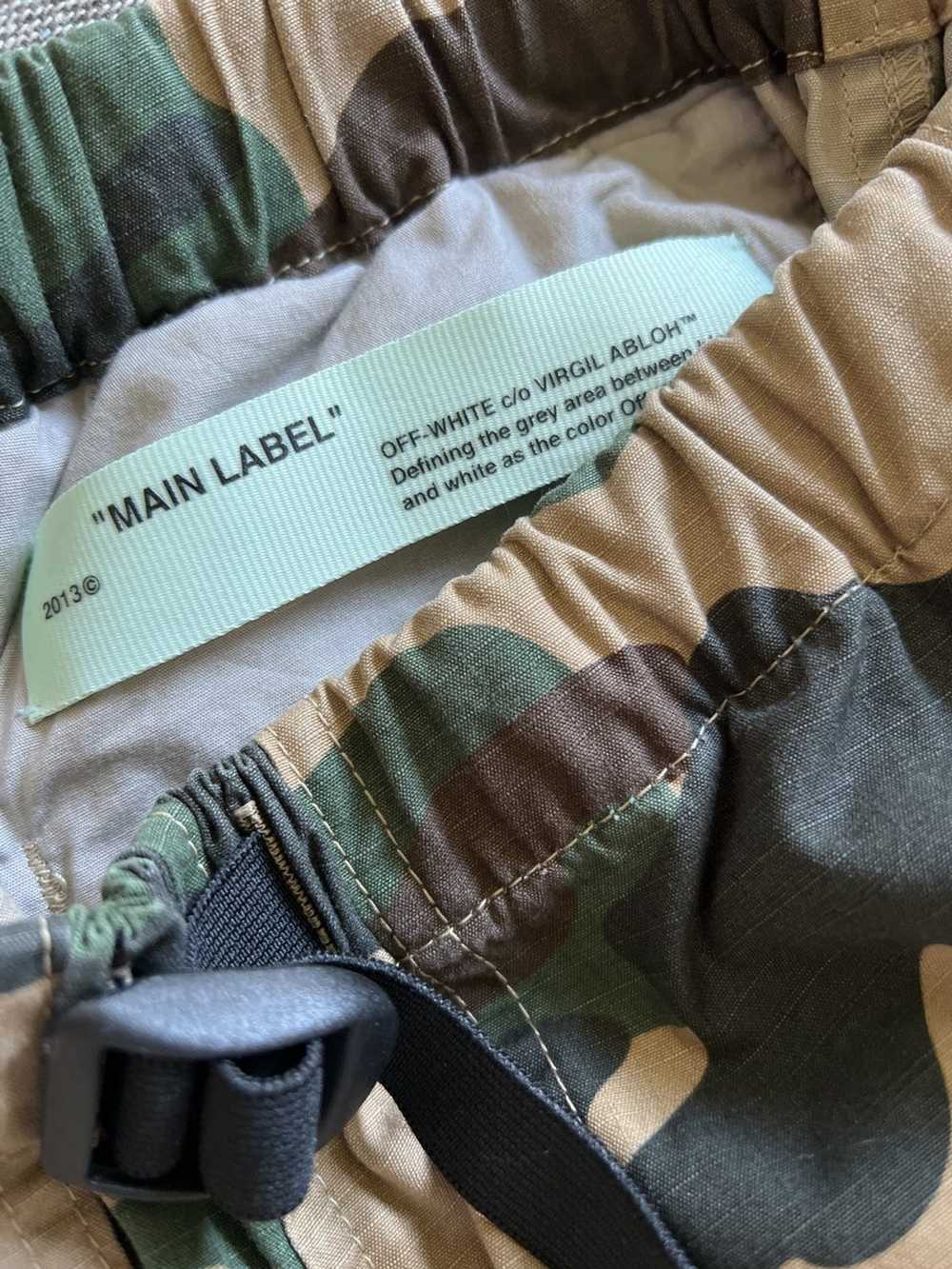 Off-White OFF WHITE CAMO CARGO PANTS - image 12