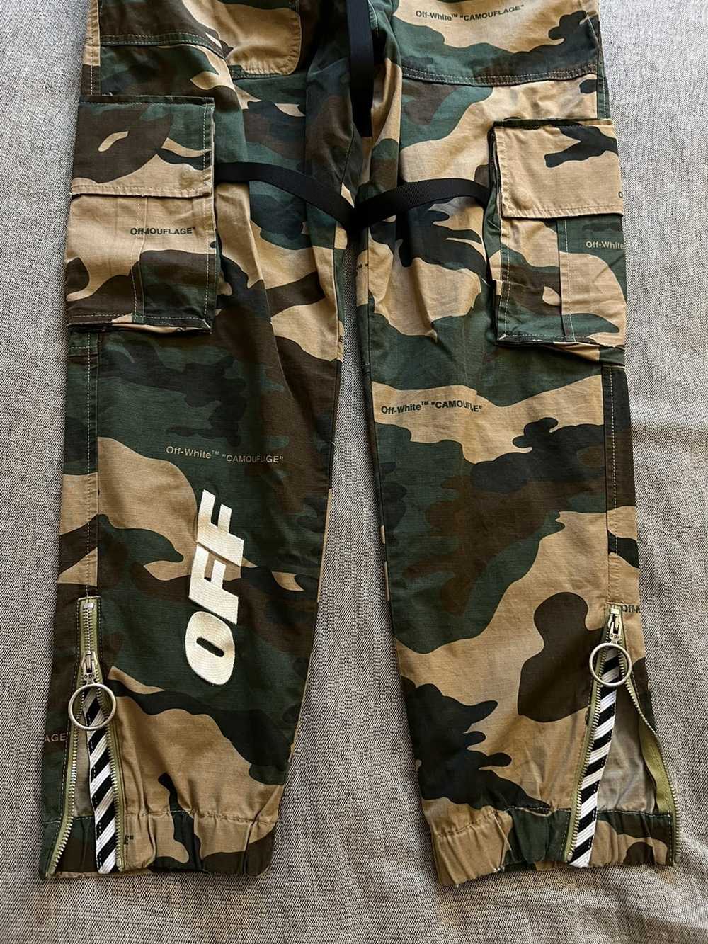 Off-White OFF WHITE CAMO CARGO PANTS - image 3