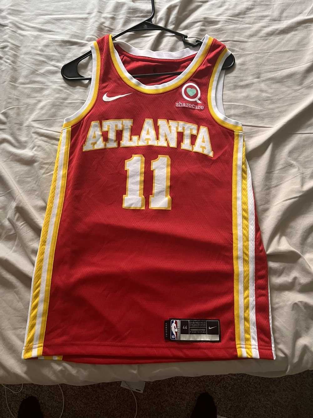 Nike Trae Young Atlanta Hawks Jersey Red patch lo… - image 1