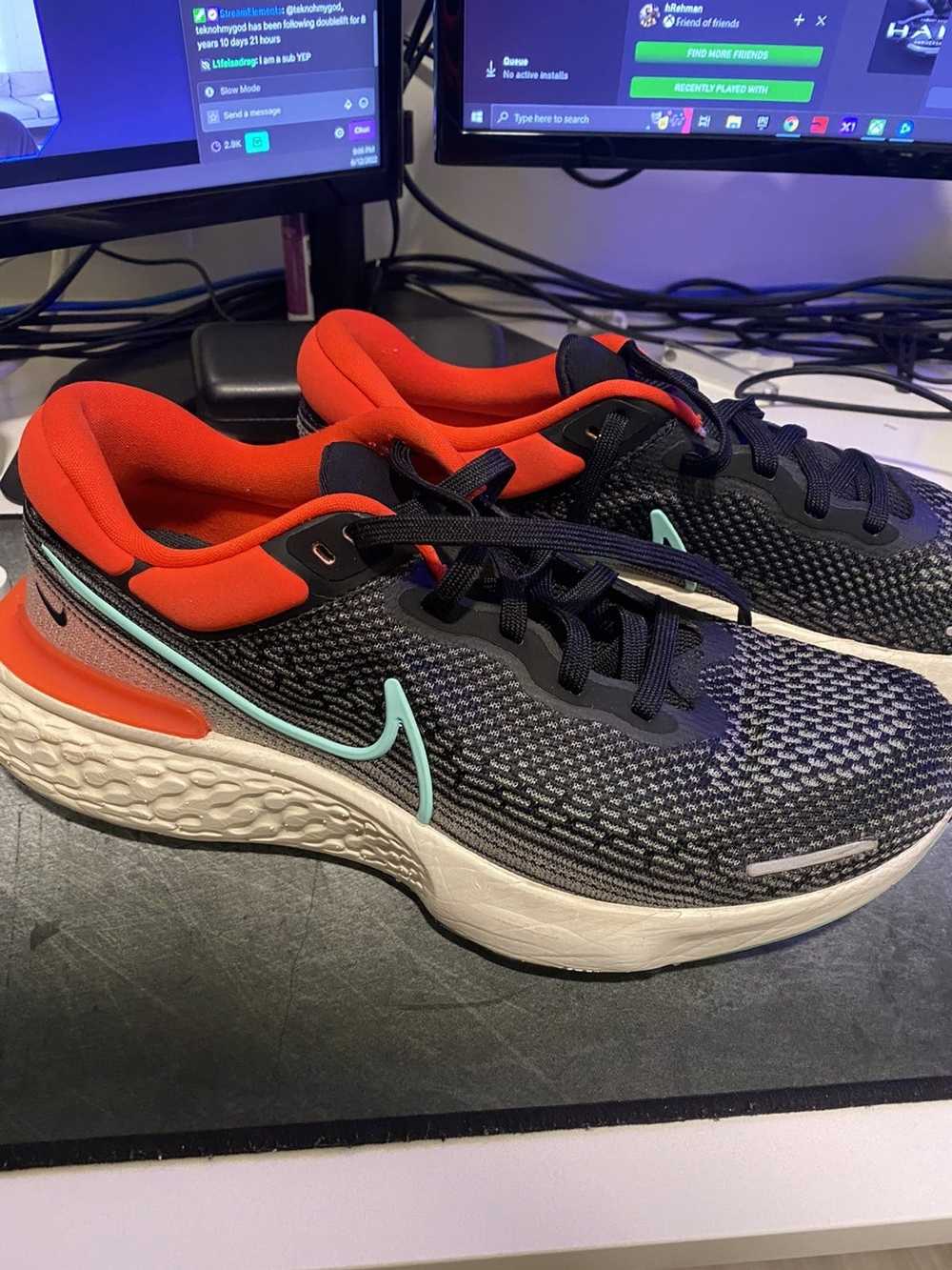nike zoomx invincible volt