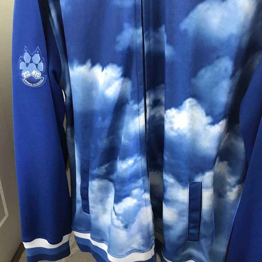 Vintage Vintage 90s 212 NYC Cloudy Sky Graphic Tr… - image 2