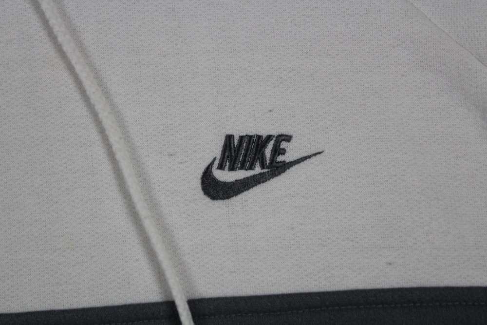 Nike × Vintage Vintage 80s Nike Embroidered Small… - image 2