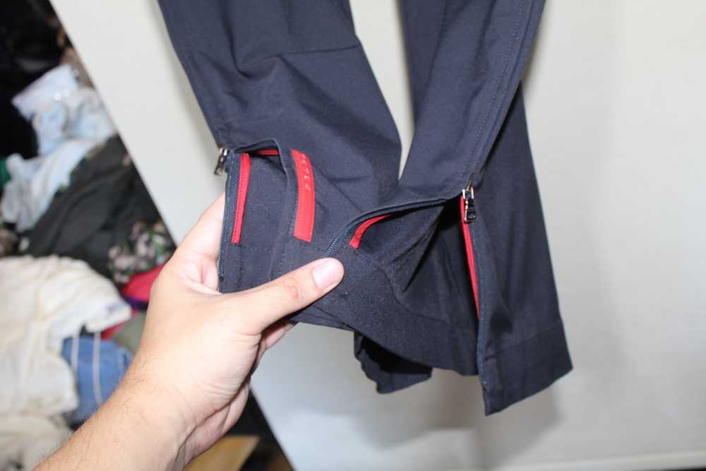 Prada tech pants red tab - image 9