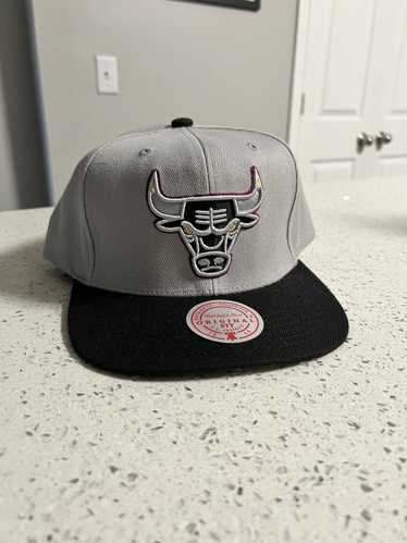 Mitchell & Ness Chicago Bulls Swish Strapback Dad Hat