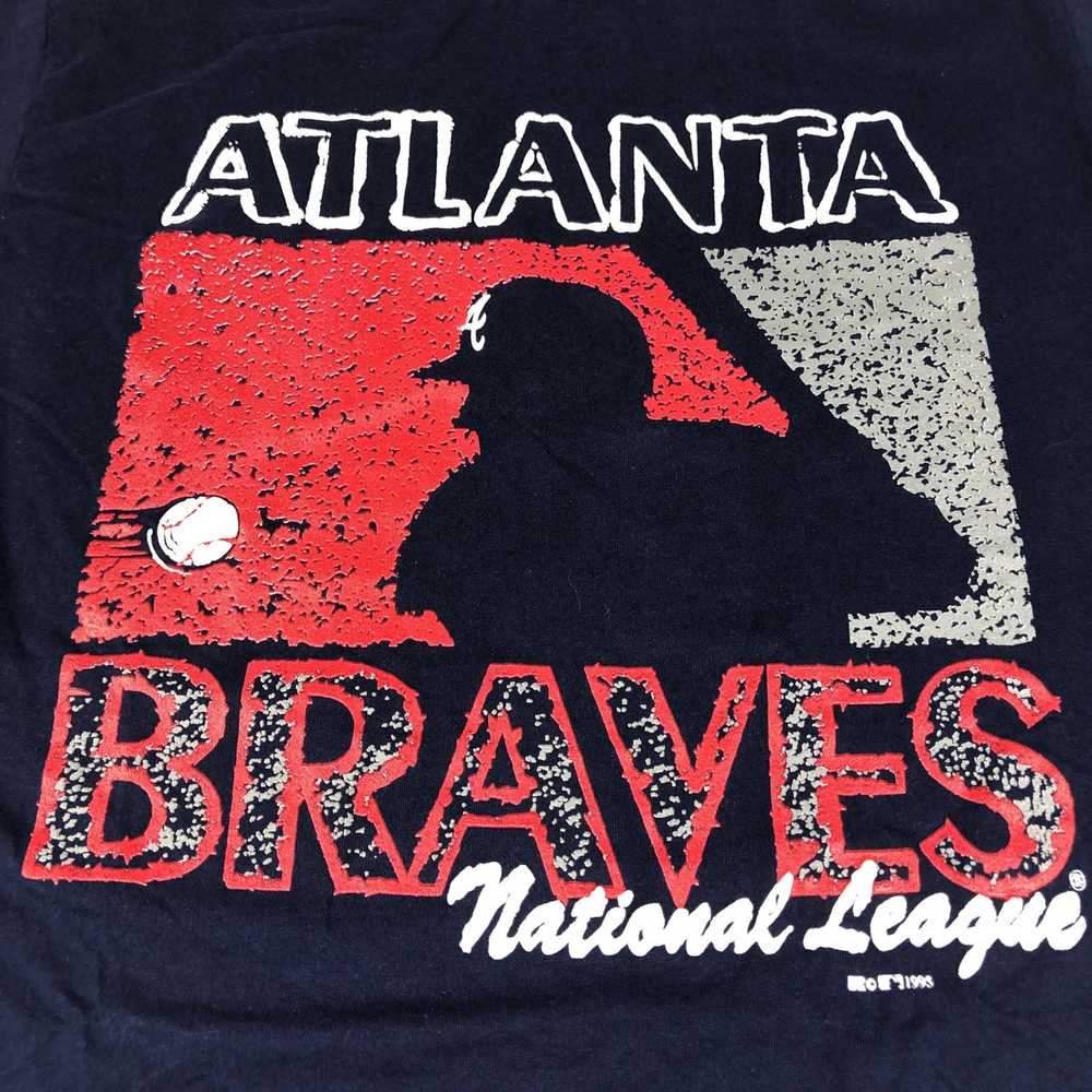 This 95' Braves tee hits the floor today!⚾️ Items like this are
