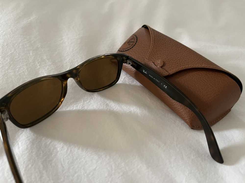 RayBan RayBan Wayfarer Sunglasses in Tortoise - image 3